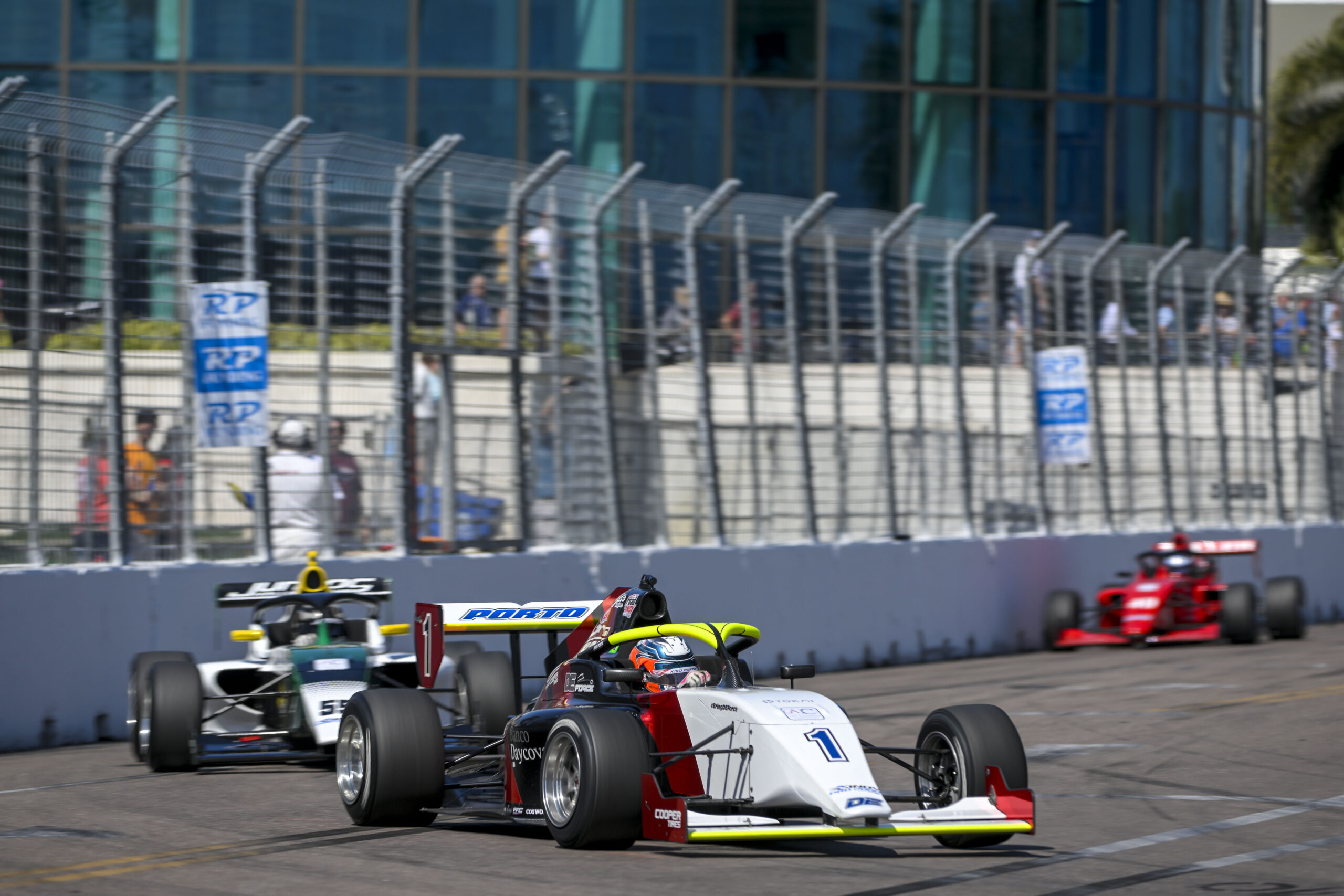 #1: DEForce Racing, Banco Daycoval/Petromega, Kiko Porto