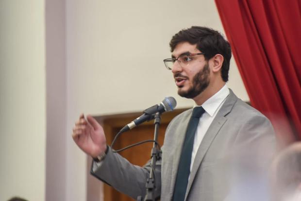 Um segundo nome paira no radar da prefeitura, porém, de maneira mais tímida. Titular da pasta, Arthur Bernardes, deve deixar o posto na semana que vem | Foto: reprodução