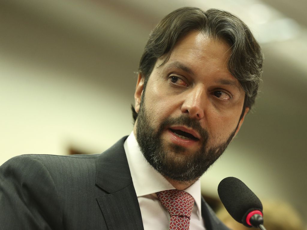 O ministro das Cidades, Alexandre Baldy participa de audiência pública na Comissão de Desenvolvimento Urbano (CDU) da Câmara.