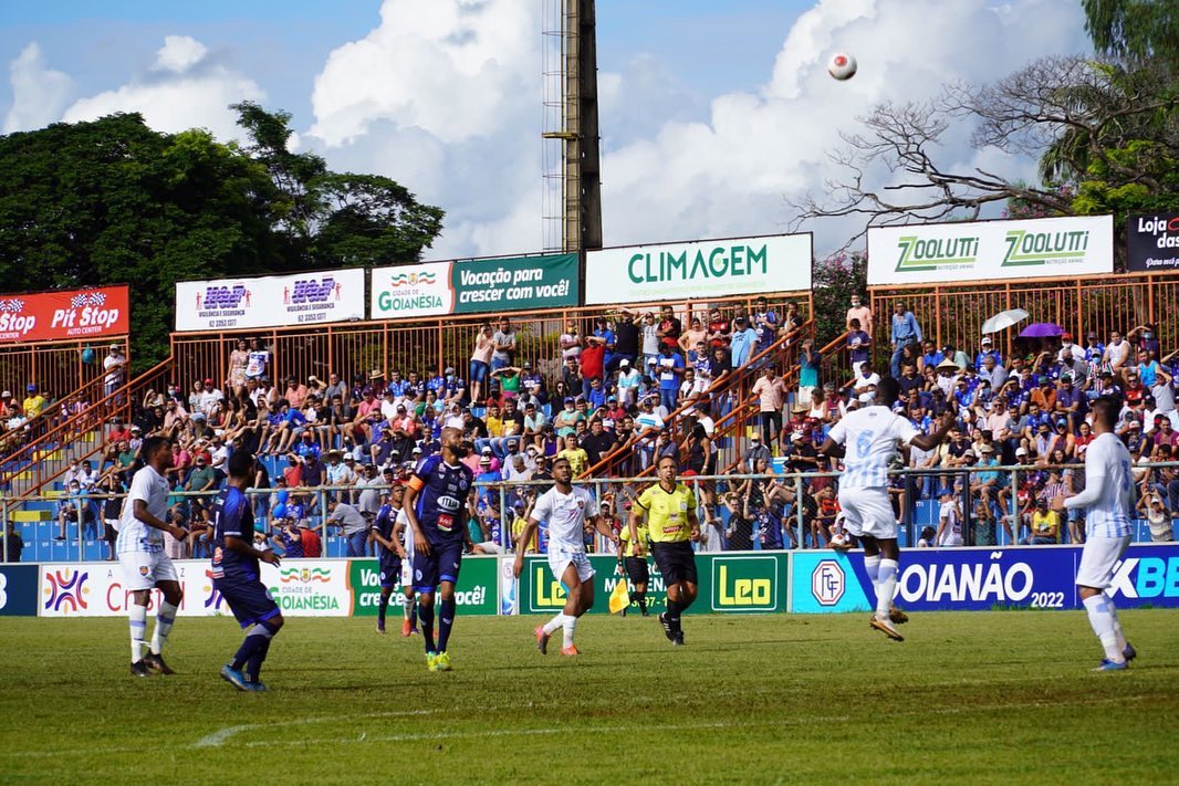 No Estádio Valdeir José de Oliveira, Goianésia e Grêmio Anápolis ficaram no 1 a 1 | Foto: Grêmio Anápolis