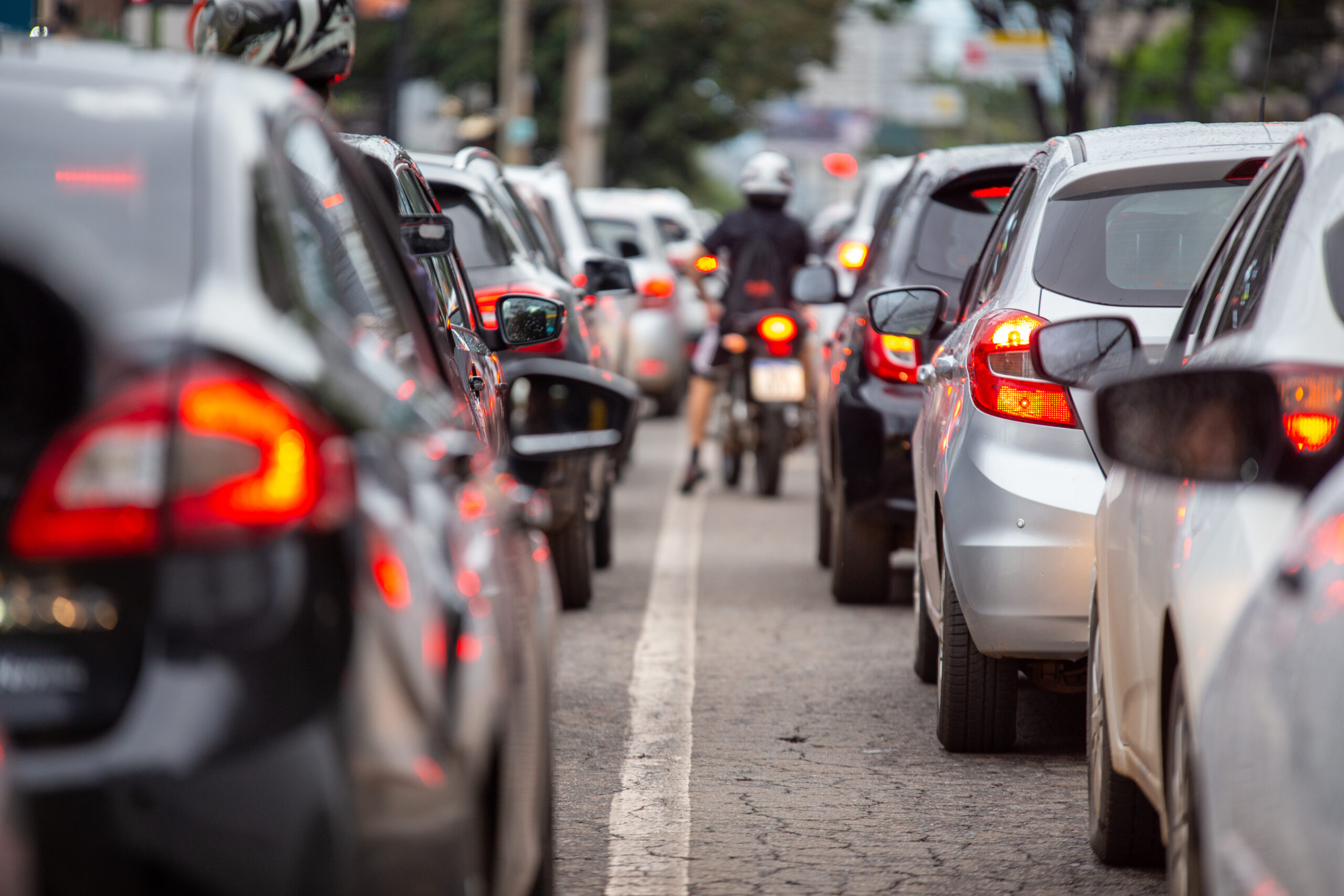Queda de produção de veículos novos e aumento das vendas dos veículos seminovos fez com que o preço dos carros usados disparar e o valor o IPVA deve ser mais caro esse ano | Foto: Pedro Pinheiro