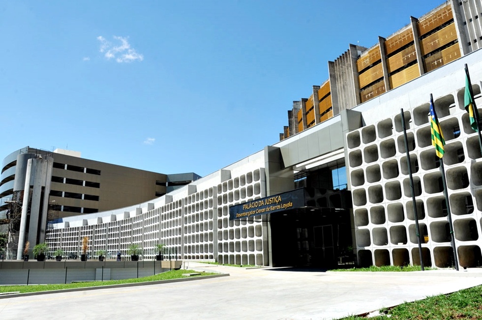 Mulher vai à Justiça contra tatuador e acaba tendo que indenizá-lo; confira