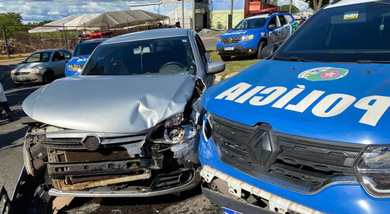 Informações apontam que ambos os veículos transitavam sentido Novo Mundo – Vila Morais | Foto: Stéfany Fonseca