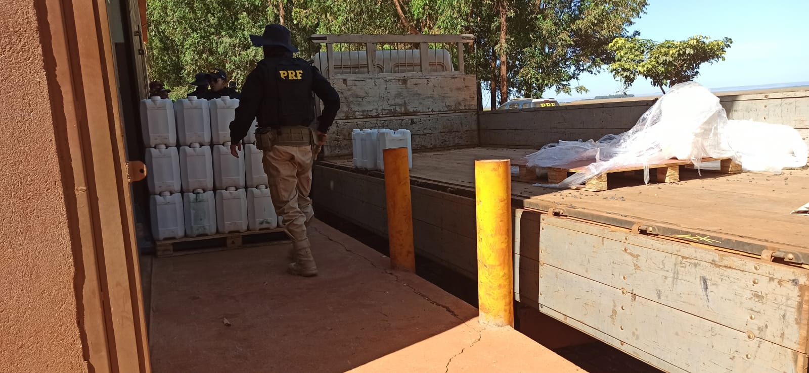 Produtos foram encontrados em Acreúna, sudoeste goiano | Foto: reprodução/PRF