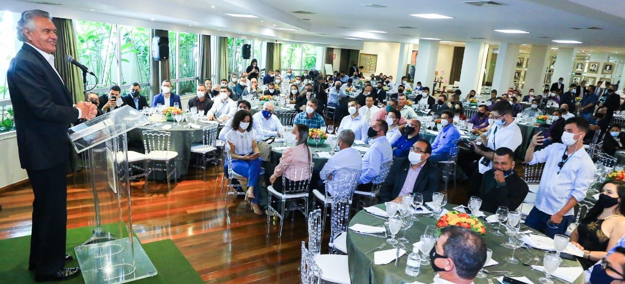 Durante a reunião, Caiado ressaltou a importância do trabalho dos parlamentares para auxiliar as gestões de suas cidades e a do Estado | Foto: Reprodução