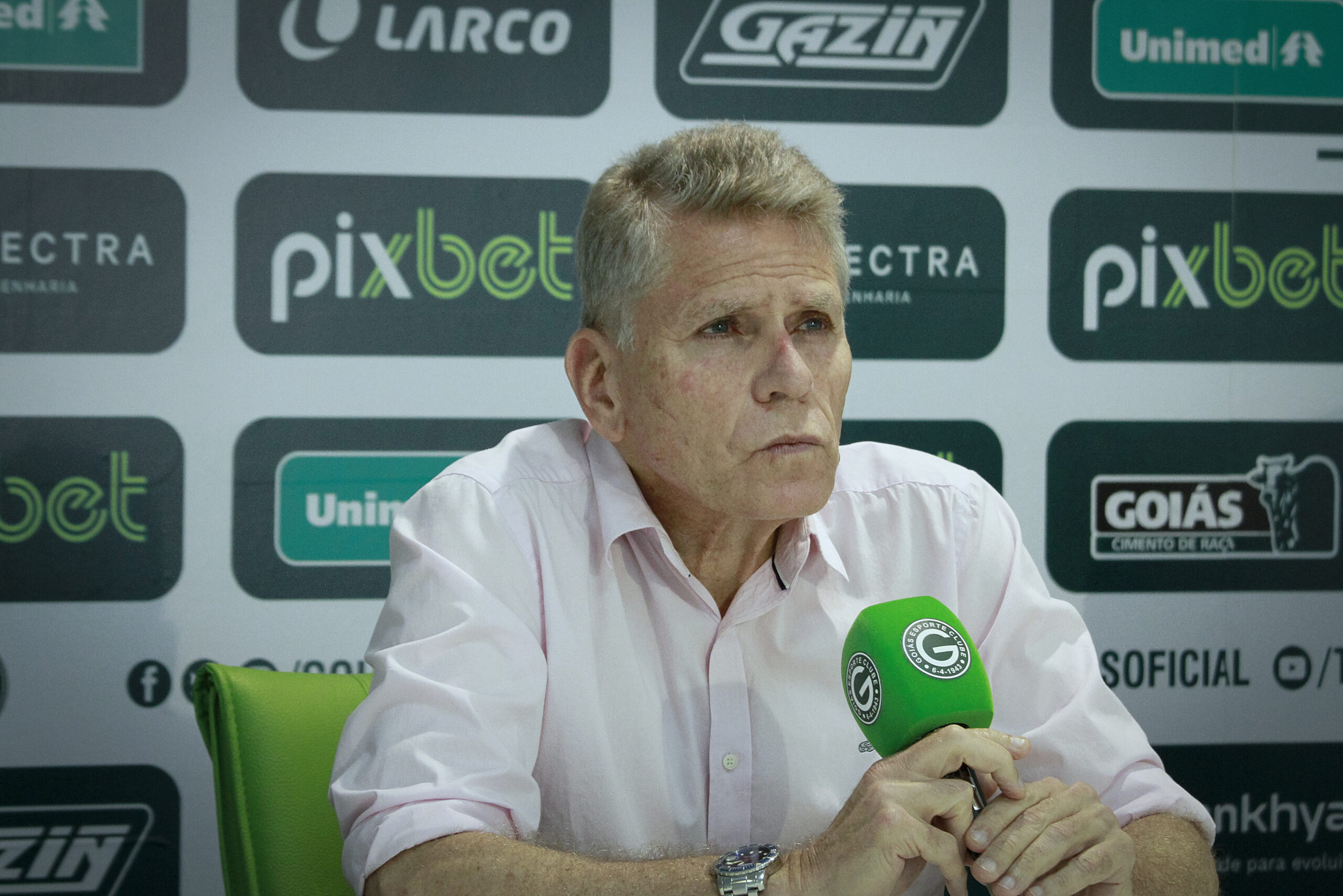 Dirigente ficará a cargo da coordenação de futebol do clube, tratando das negociações do time esmeraldino | foto: Rosiron Rodrigues / Goiás EC