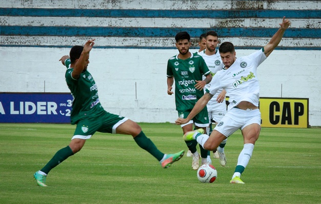Pedro Raúl marca seu primeiro gol com a camisa esmeraldina em goleada sobre a Jataiense por 3 a 0 | foto: Rosiron Rodrigues / Goiás EC