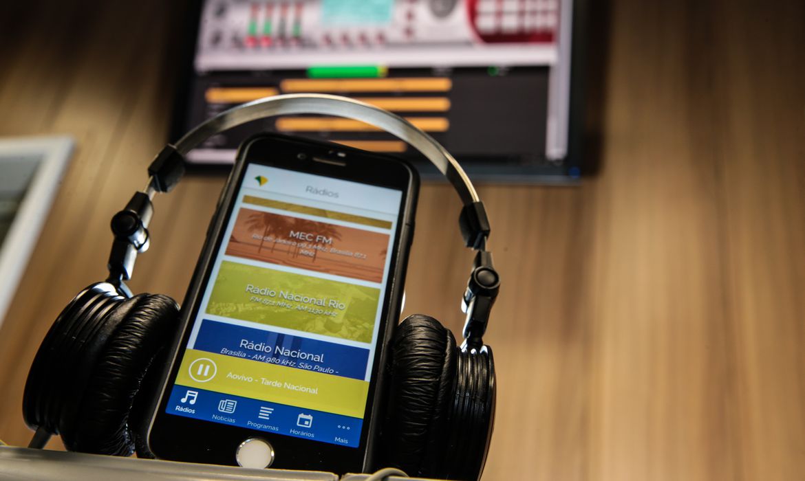 Rádio digital, Rádios EBC,Rádio AM celular