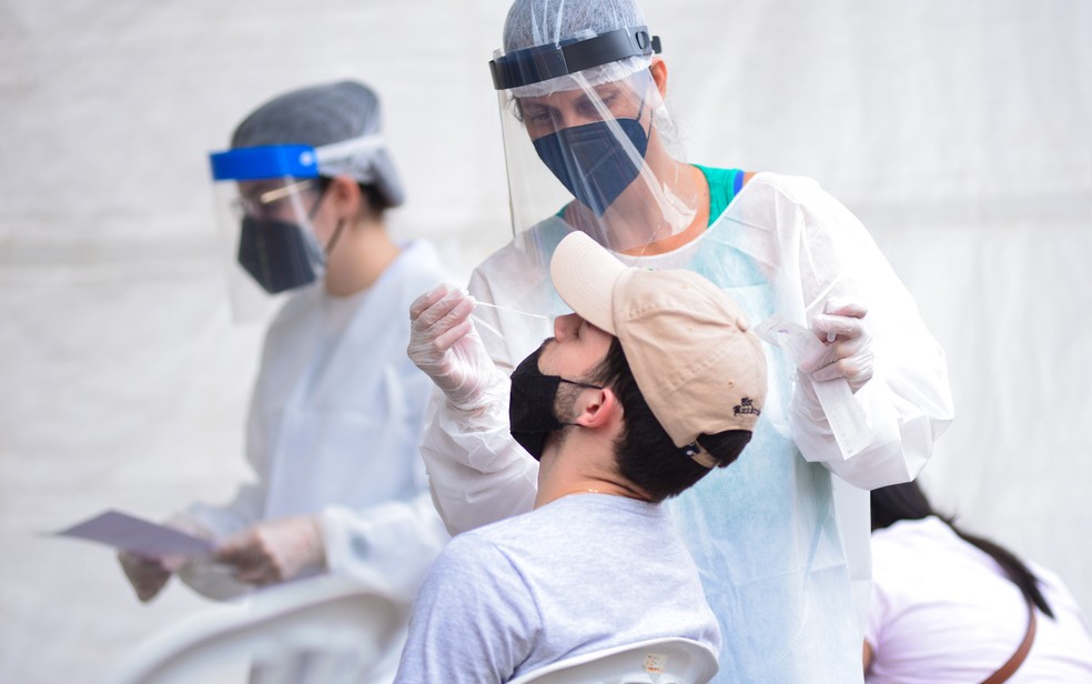 A SES-GO reforça o uso a máscara, o distanciamento social e higienização das mãos com álcool gel e/ou água e sabão | Foto: Reprodução