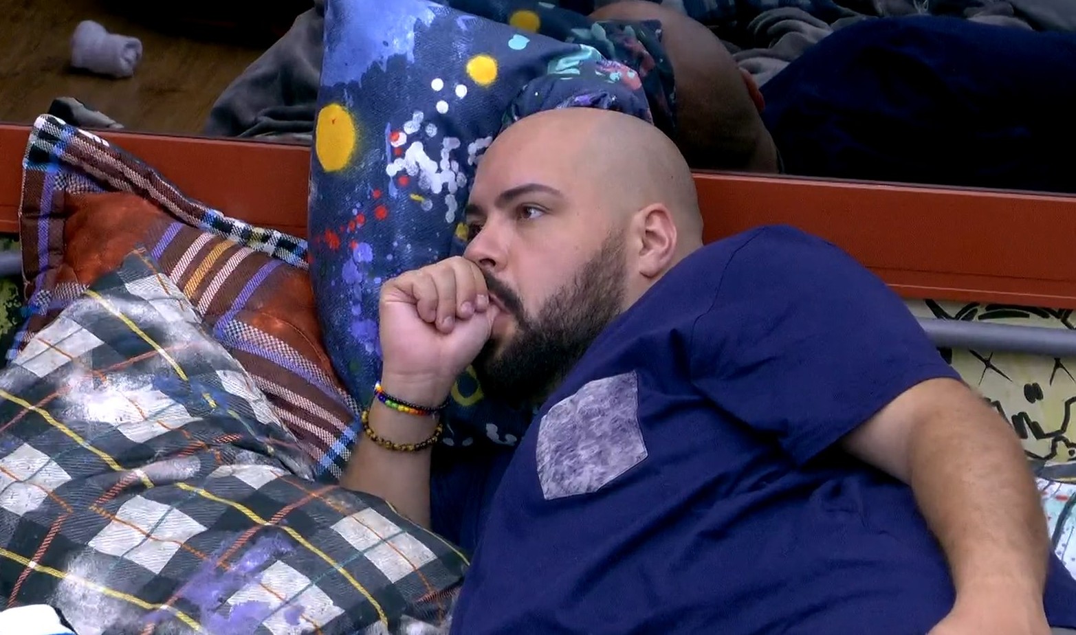 O comportamento de Tiago Abravanel pode ser o reflexo de inúmeras questões emocionais, muitas delas ligadas ainda à primeira infância | Foto: Reprodução/ TV Globo