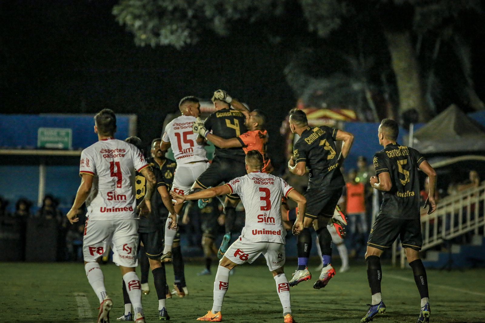 No Anníbal Batista de Toledo, Vila Nova e Aparecidense não tiraram o zero do placar | Foto: Roberto Corrêa/Vila Nova FC