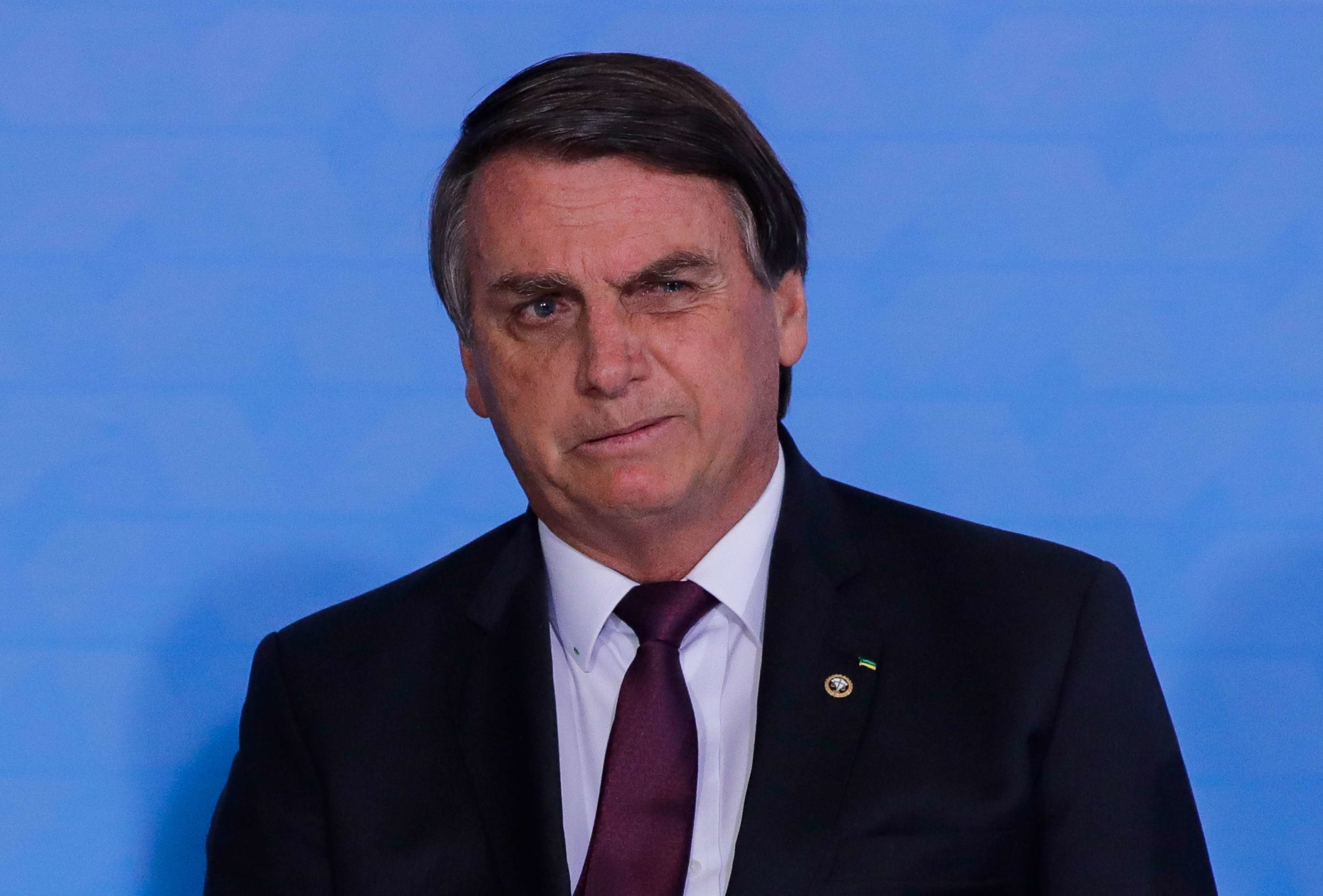 o presidente Jair Bolsonaro durante cerimônia que marca 100 milhões de poupanças sociais digitais Caixa. Também participam do evento o ministro da Economia, Paulo Guedes, e o presidente da Caixa, Pedro Guimarães. o presidente Jair Bolsonaro, no Palácio do Planalto, de cerimônia alusiva à marca de 100 milhões de poupanças sociais digitais Caixa. Também participaram do evento o ministro da Economia, Paulo Guedes, e o presidente da Caixa, Pedro Guimarães.Sérgio Lima/Poder360 04.11.2020