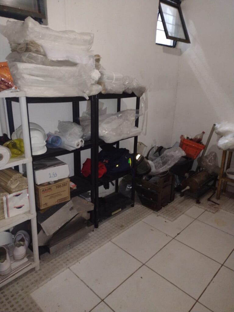 PC apreende cerca de 100 kg de carne inapropriada para consumo em açougue de Goiânia