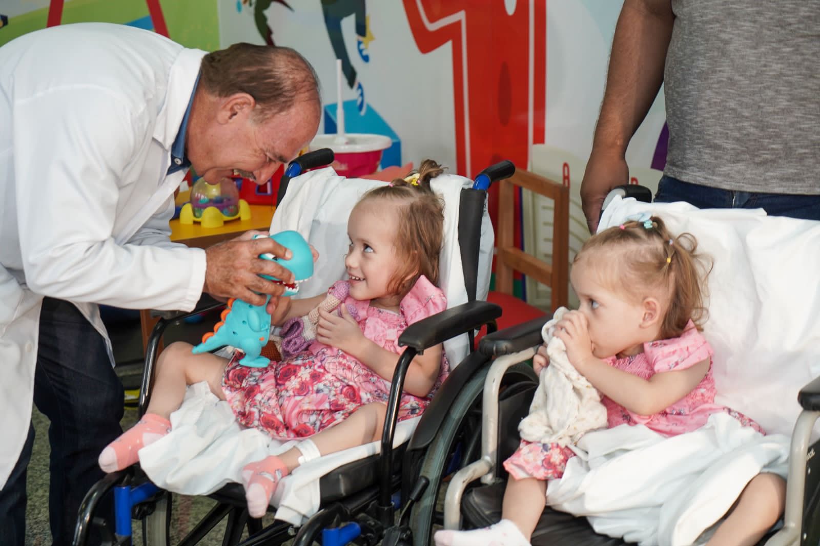 Após 51 dias, Valentina e Eloá recebem alta após separação | Foto: Hegon Corrêa