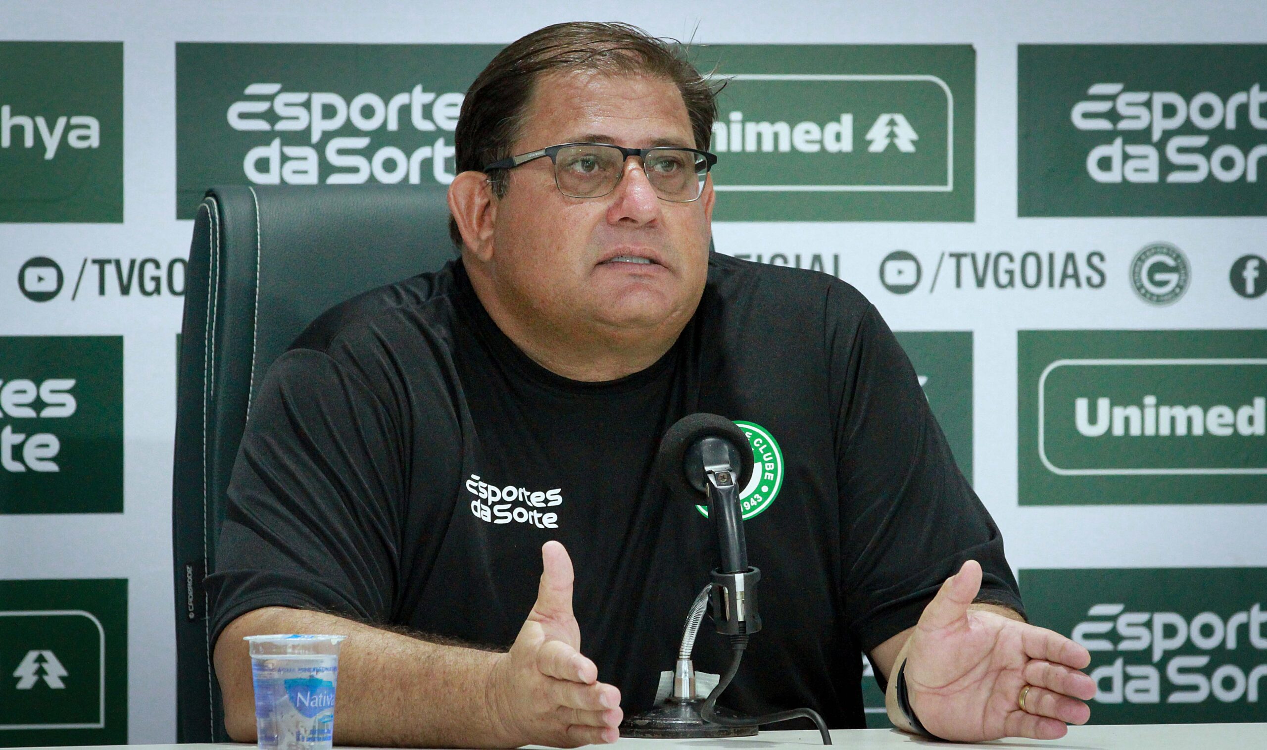 Treinador faz análise do adversário da semis e exalta rodízio no elenco esmeraldino (Foto: Rosiron Rodrigues/Goiás EC)