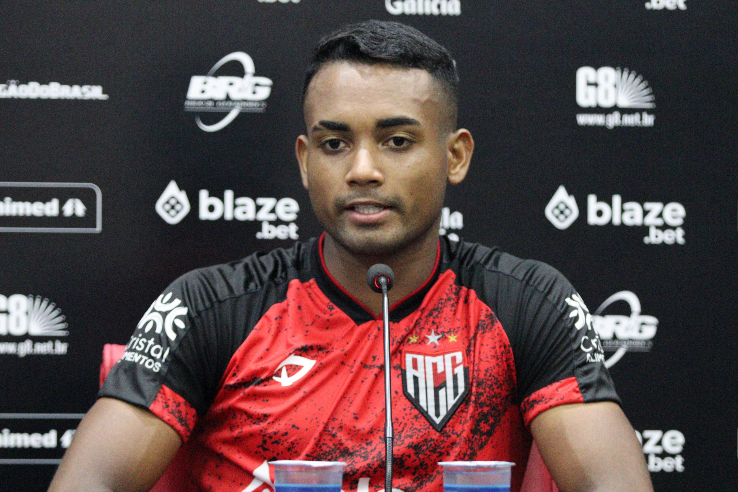 Em 2023, o atacante Airton já balançou as redes adversárias em cinco oportunidades | Foto: Ingryd Oliveira/Atlético-GO