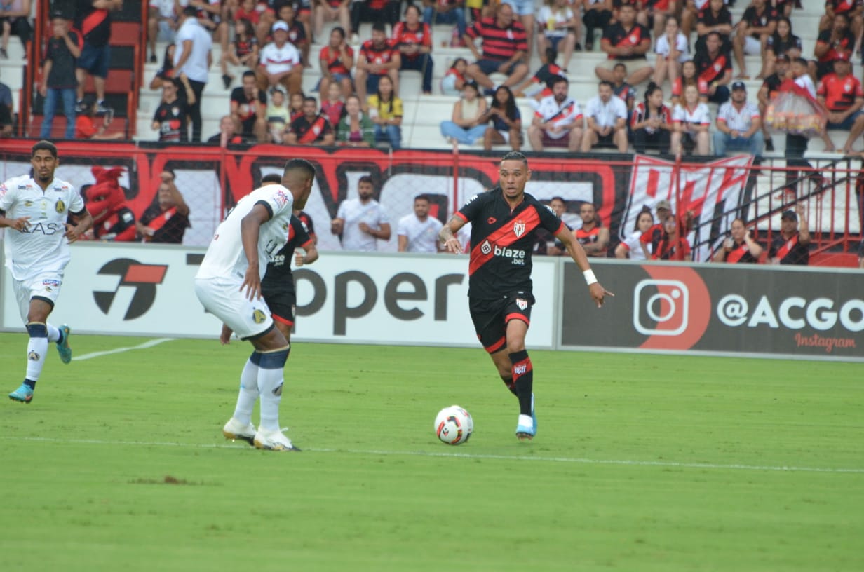 No Estádio Antônio Accioly, o Atlético Goianiense derrotou a Aparecidense pelo placar de 2 a 0 | Foto: Afonso Cardoso