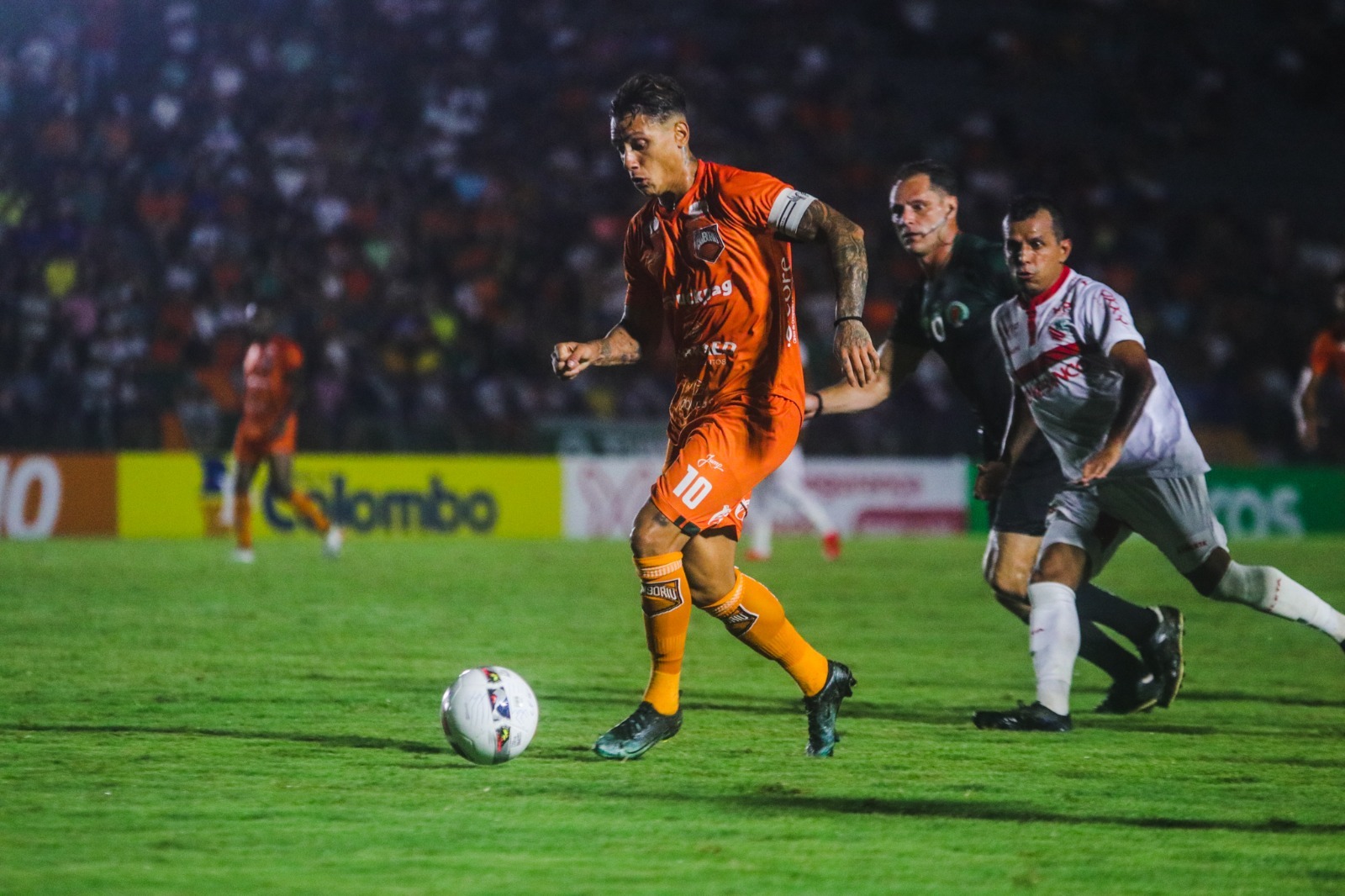 Até aqui, o meia Dudu Figueiredo disputou 11 jogos e marcou um gol na temporada | Foto: Camboriú FC
