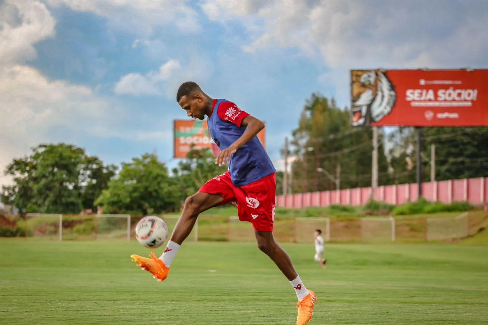 Além de Gabriel Domingos, mais sete atletas são citados e viram réus; pena pode chegar a seis anos de prisão (Foto: Roberto Corrêa/Vila Nova)