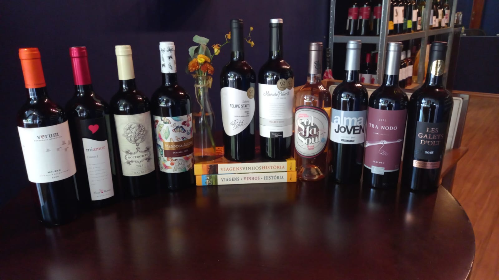 Os vinhos produzidos a partir da uva Malbec estão entre os favoritos dos brasileiros É comum muitos novos consumidores começarem suas aventuras no vinho a partir da Malbec | Foto: Divulgação
