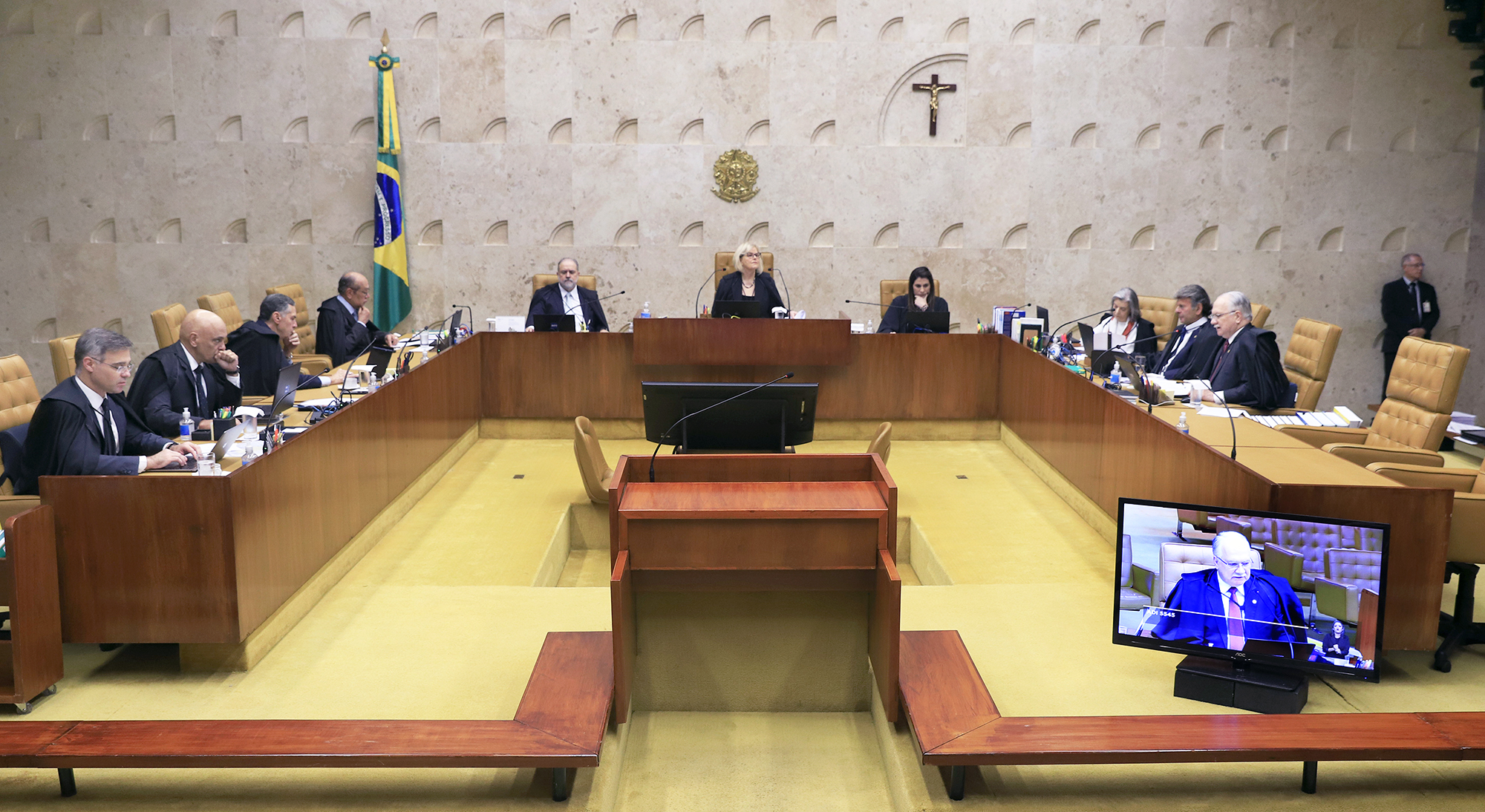 STF julga mais 250 acusados por atos golpistas de 8/1