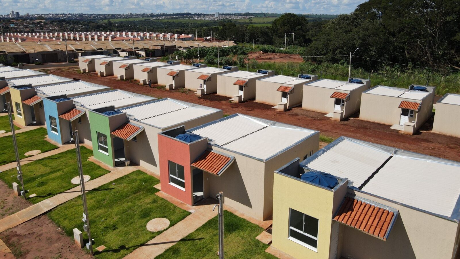Segundo o Governo de Goiás, serão 122 moradias entregues nas três cidades para famílias em situação de vulnerabilidade e que possuem renda total de até um salário mínimo | Foto: Octacilio Queiroz
