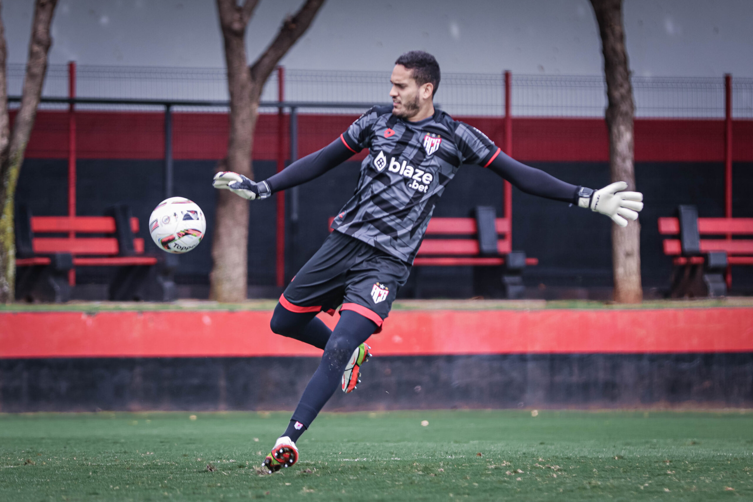 O goleiro Ronaldo entende que o Dragão precisa se preparar muito bem para disputar a Segundona | Foto: Ingryd Oliveira/Atlético-GO