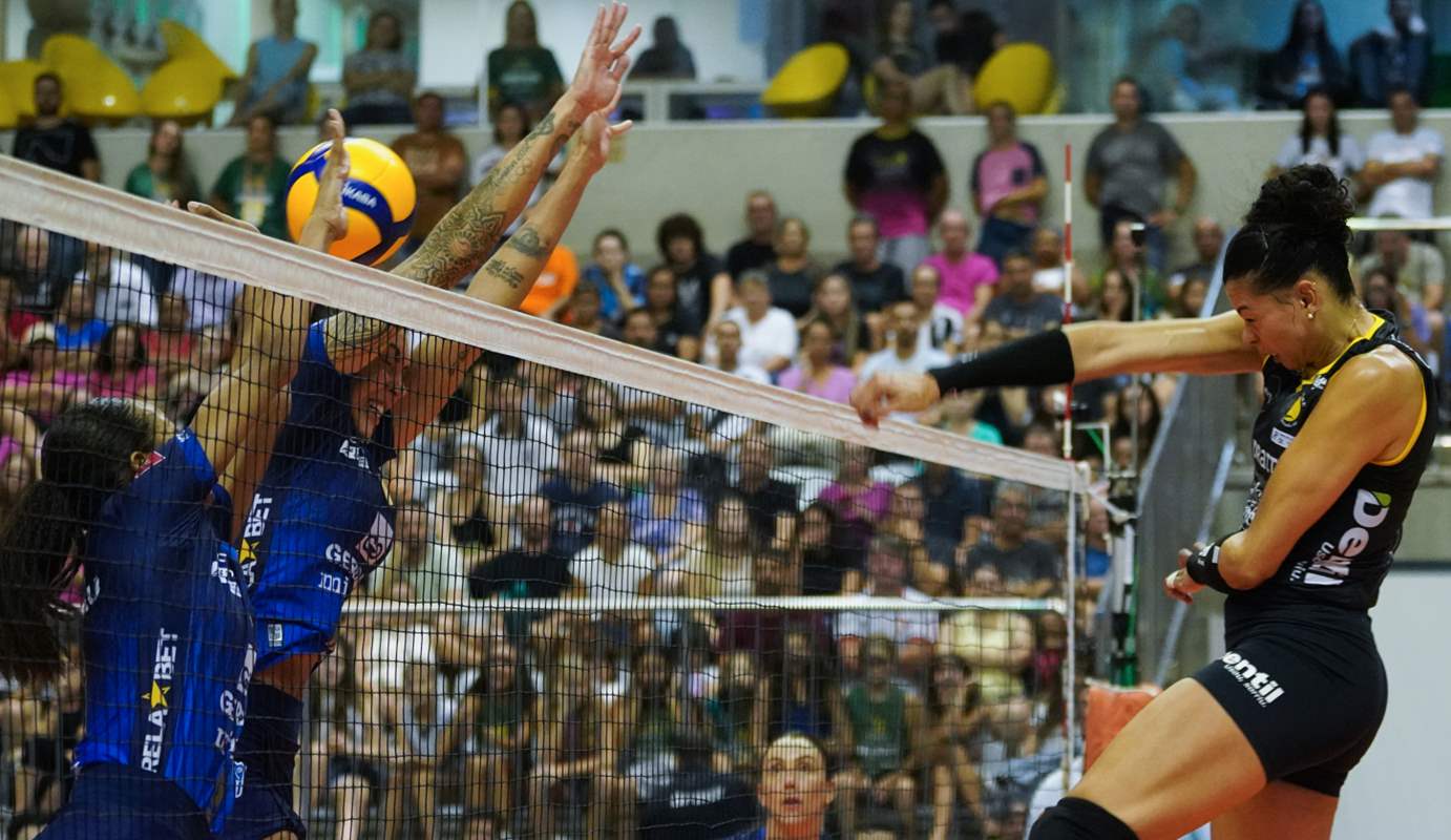 Pela quarta vez consecutiva, Dentil/Praia Clube e Gerdau/MInas vão disputar o título da Superliga Feminina (Foto: Daniel Mafra / MTC)