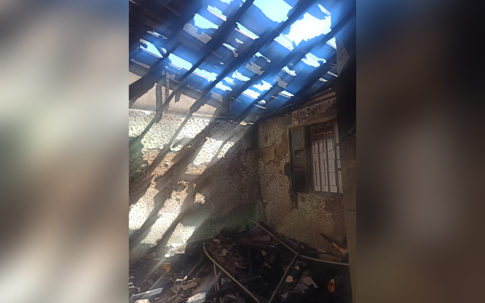 Ele foi autuado pelos crimes referentes à Lei Maria da Penha, além dos crimes de dano e incêndio | Foto: PMGO/Montagem - O Hoje