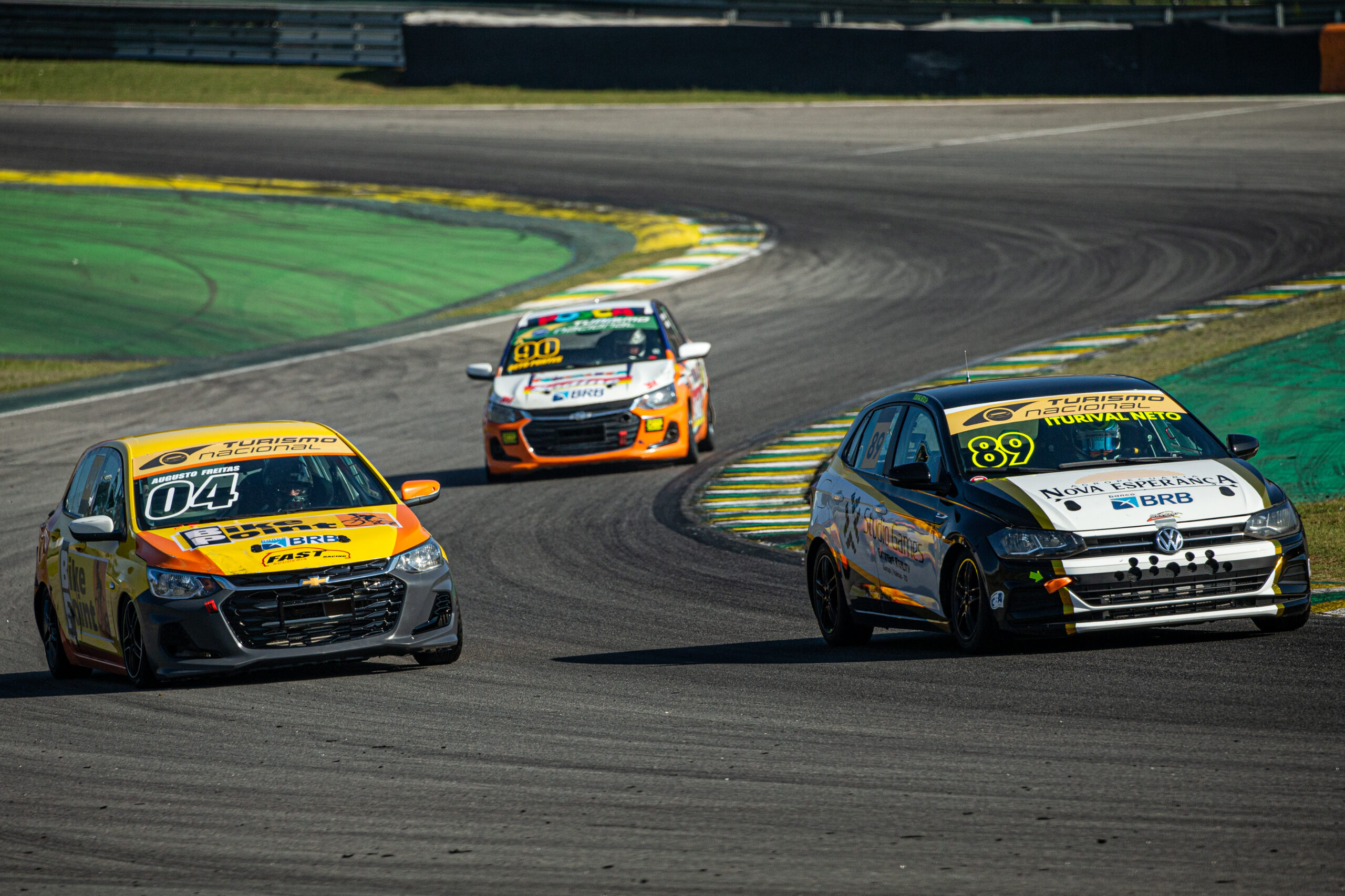 Estreante Iturival Neto (89) foi um dos três pilotos da "B" com pole nesta sexta (Magnus Torquato/Vicar)