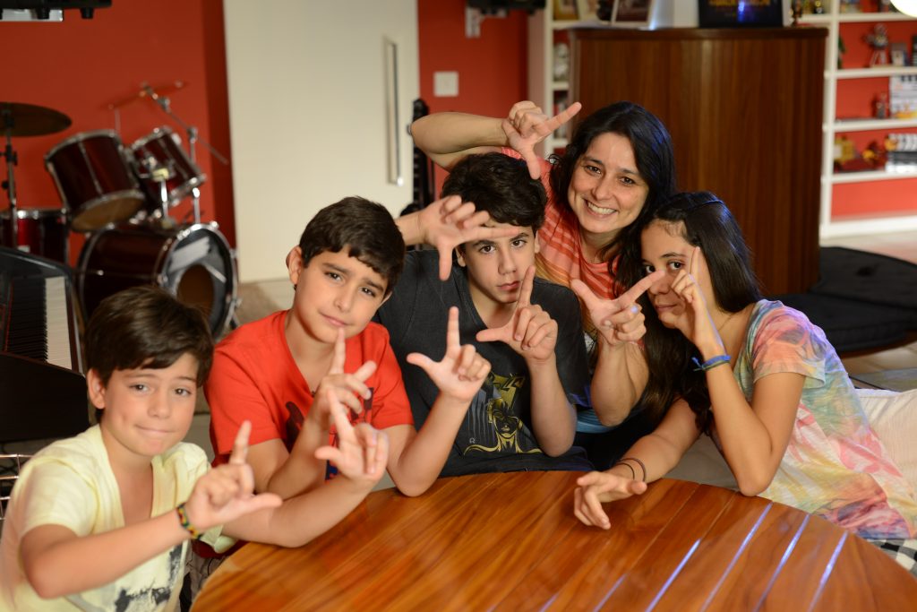 Festival oferece a jovens e crianças a oportunidade de expressar livremente suas visões sobre o mundo |
Foto: Reprodução