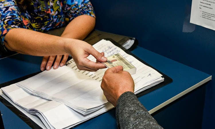 Programa CNH Social ajuda cidadãos de baixa renda a pagar pelo processo de habilitação | Foto: Reprodução