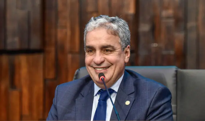 Membros do partido defendem a candidatura do secretário | Foto: Reprodução/ Alerj