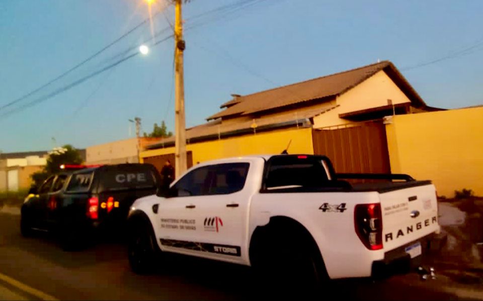 |MP cumpre mandados em Caldas em investigação de comércio clandestino de jazigos em cemitérios públicos