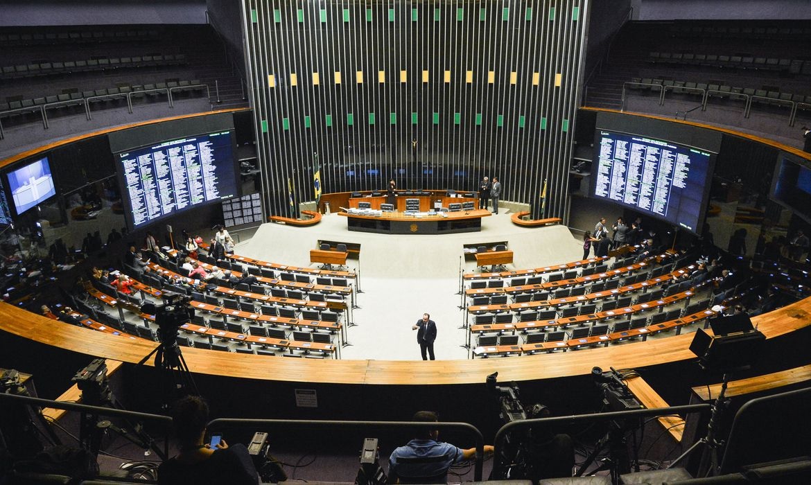 Depois de passar pelo crivo da Câmara, o texto tramita, agora, no Senado | Foto: Antônio Cruz/Agência Brasil