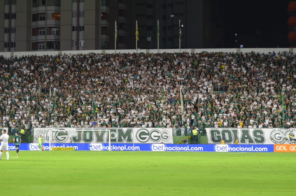 Goiás está há cinco jogos sem saber o que é uma derrota (Foto: Afonso Cardoso)
