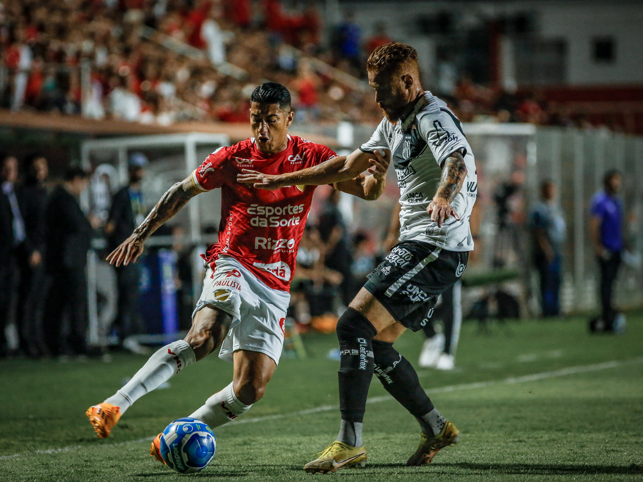 Tigrão empata e terá de secar os adversários para permanecer no G-4 da Série B (Foto: Roberto Corrêa/Vila Nova)