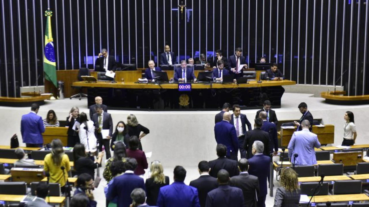 Emenda que poderia beneficiar Gustavo Mendanha é rejeitada. Foto: Divulgação | Agência Câmara