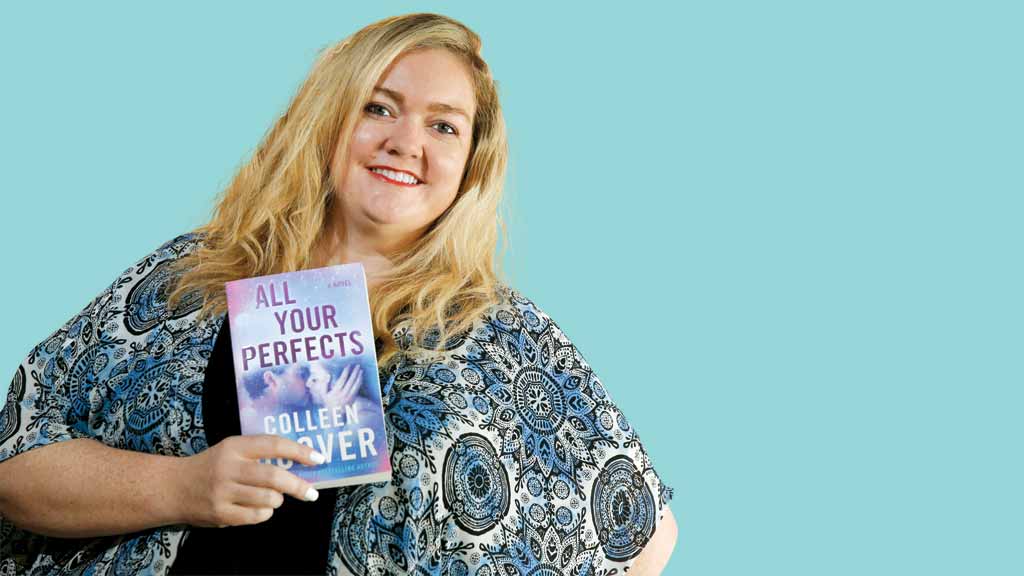 Colleen Hoover tem 43 anos e começou sua carreira com autopublicação | Foto: reprodução