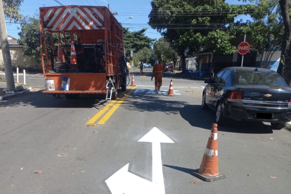 A Prefeitura de Goiânia realiza frente de serviços de sinalização viária nas regiões Norte, Sul, Central, Leste, Sudoeste e Noroeste da capital durante o final de semana prolongado | Foto: SMM