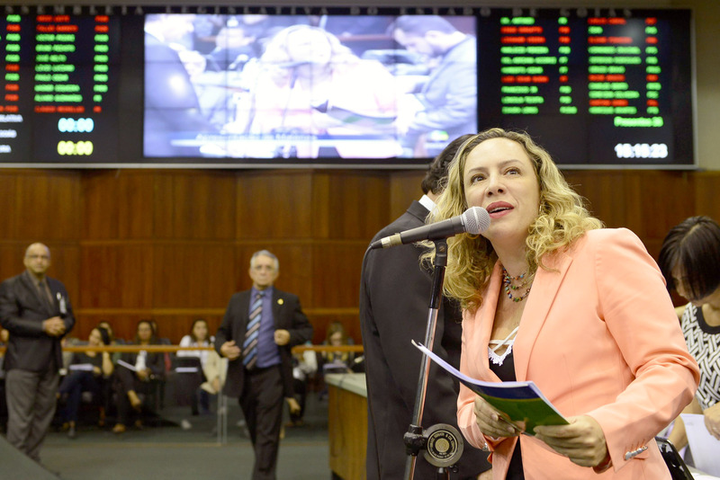 Conforme mostrou o jornal O HOJE, a deputada federal tem conversado com diversos partidos e lideranças políticas para consolidar sua pré-candidatura | Foto: Reprodução/Agência Assembleia de Notícias