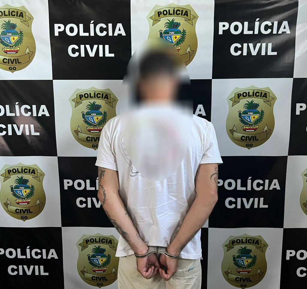 Homem é preso por suspeita de chicotear a esposa grávida e estrangular a mãe, em Planaltina