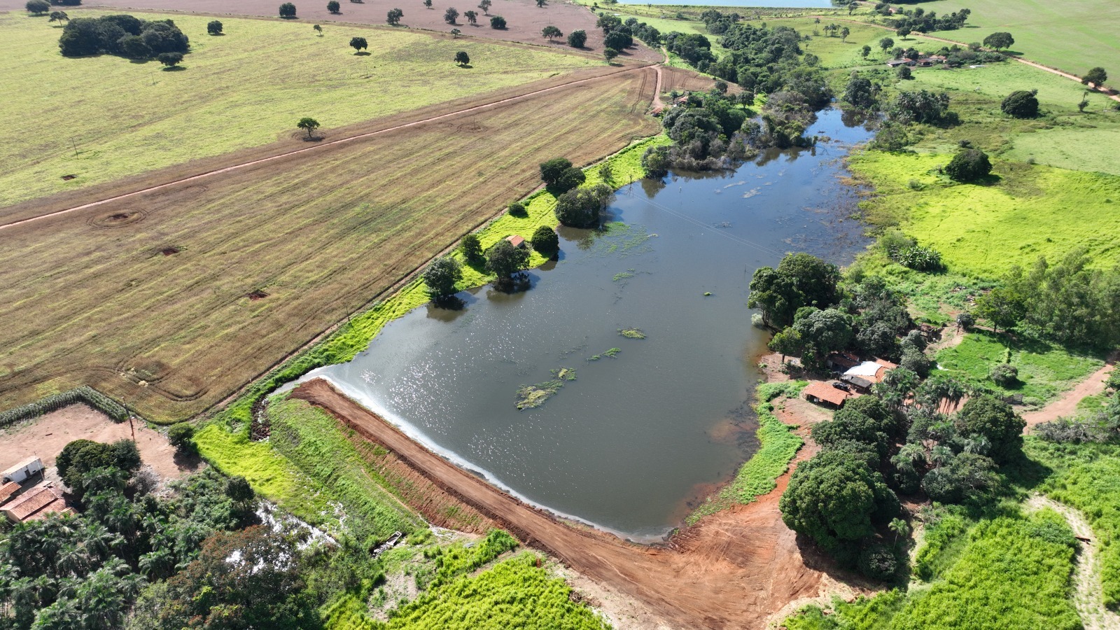 Barragens menores como esta também necessitam de cadastramento para regularização ambiental da Semad | Fotos: Divulgação/Semad