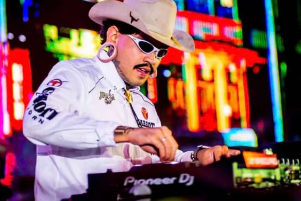 36c22464 baile do jiraya uai reune outros sete djs em caldas novas foto last fm 960x640 1