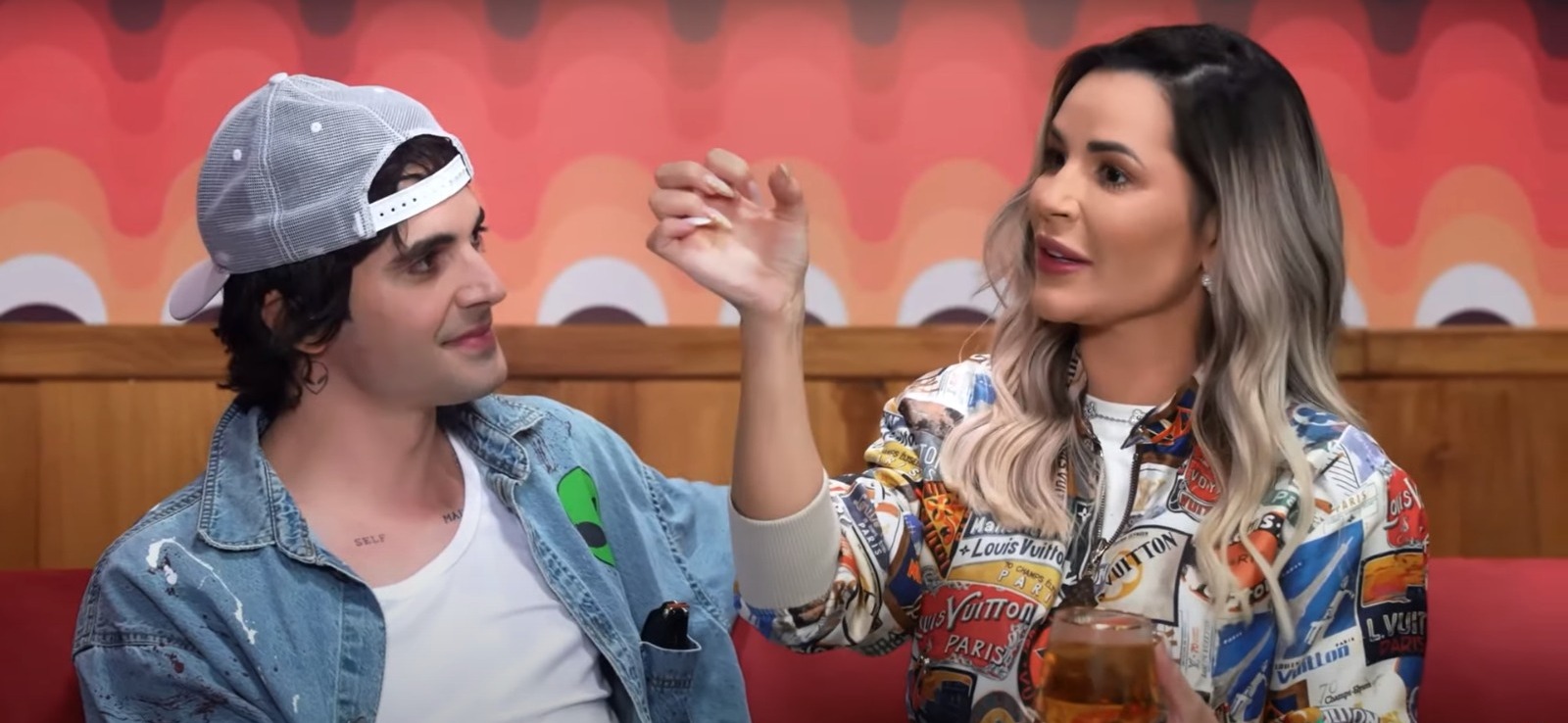 Fiuk e Deolane Bezerra participaram do programa 'Surubaum'. Reprodução/Youtube