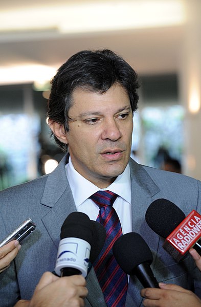 Haddad e Kim Kataguiri discutem por conta de retomada do imposto