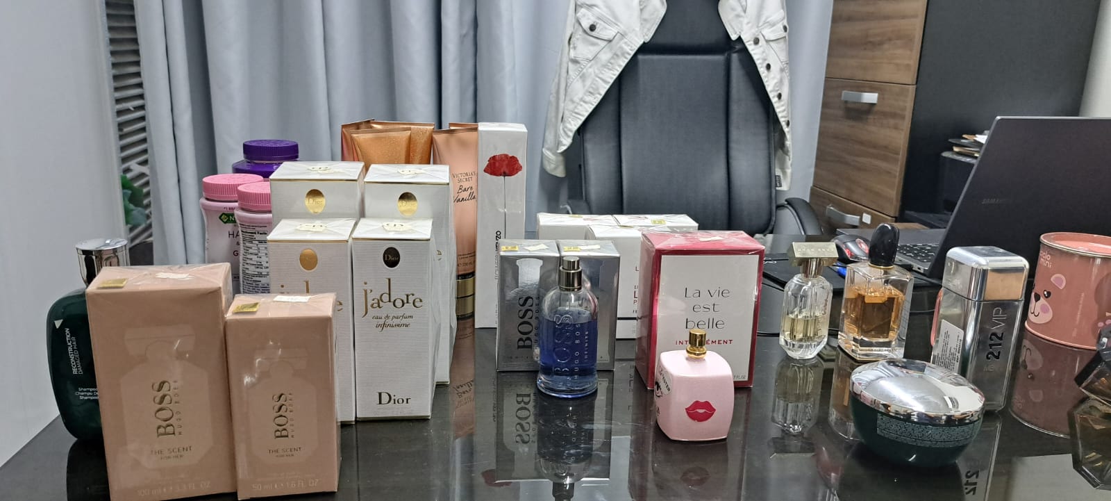 No estabelecimento, o Procon de Goiás confiscou aproximadamente 65 produtos vencidos avaliados em R$ 25 mil I Foto: Divulgação/Procon