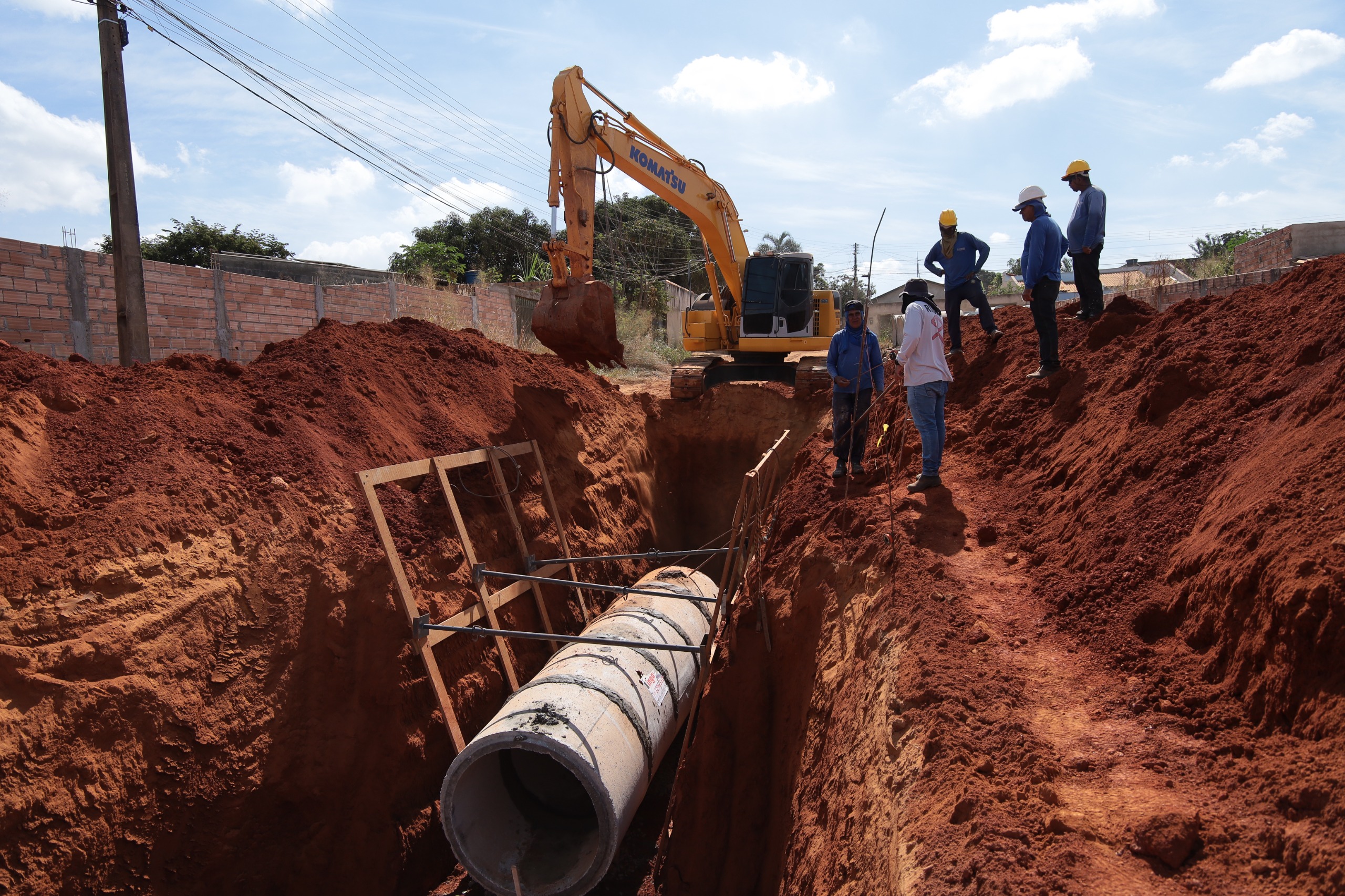 Moradores comemoram avanço nas obras em Aparecida