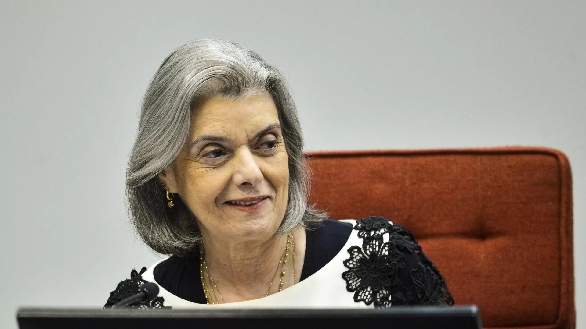 Inquérito das ‘fake news’ do Rio Grande do Sul vai ser chefiado por Cármen Lúcia e mira Eduardo Bolsonaro e Pablo Marçal 