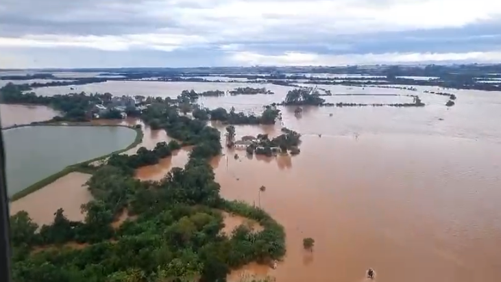 Até o meio-dia deste domingo, Defesa Civil confirmou a morte de 75 pessoas na maior tragédia ambiental do Rio Grande do Sul
